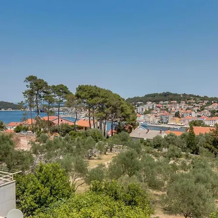 Daire Pansion Belvedere - With Terrace Aurora Mali Lošinj